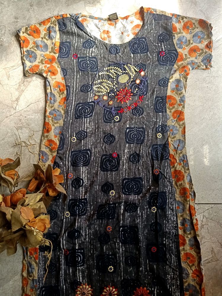 🔥Pure Cotton Women Kurti with Thread Work 🔥