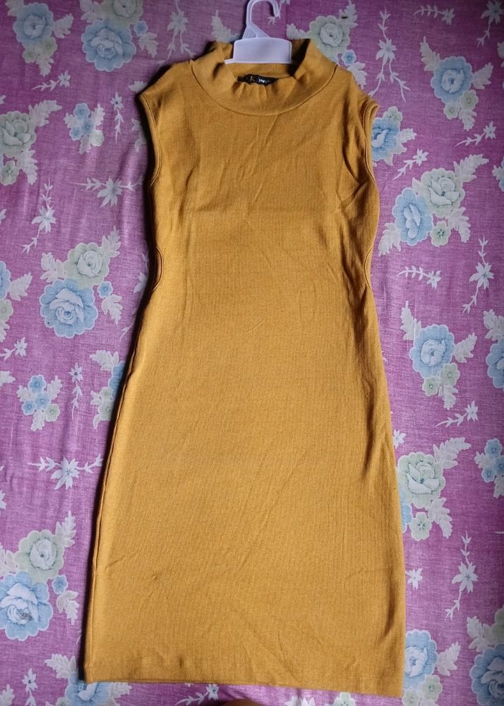 Side Cut Bodycon💛