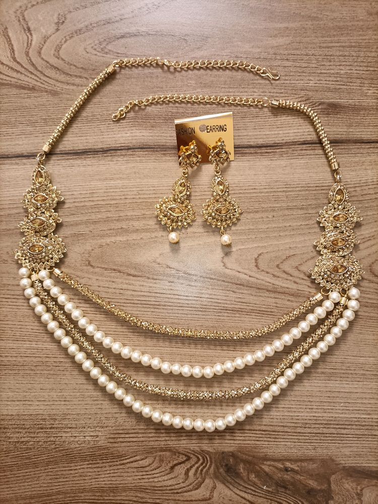 Beautiful Diamond And Perl Set With Box