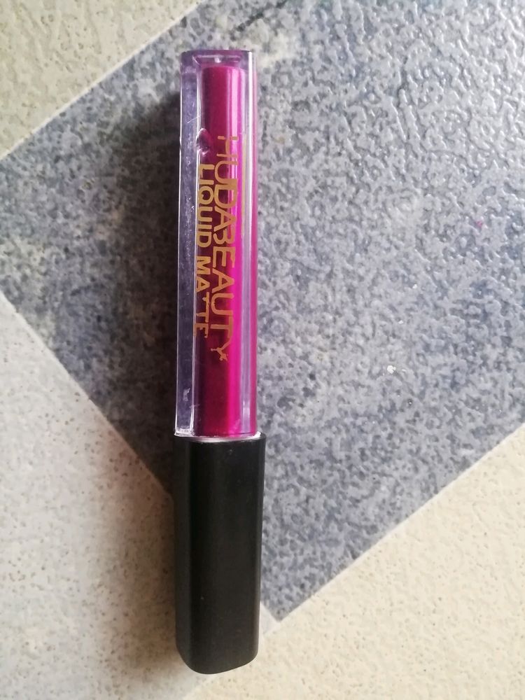 Huda beauty Liquid Matte Lipstick