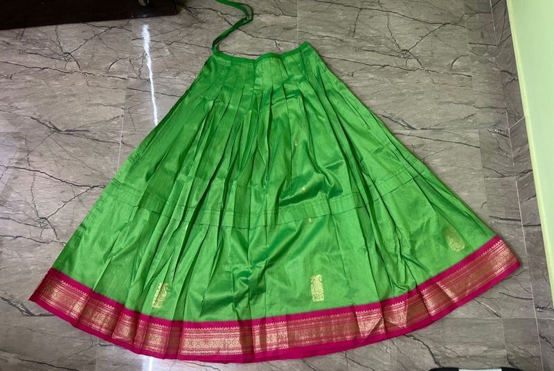 Parrot Green Parikini/ Pattu Lehenga