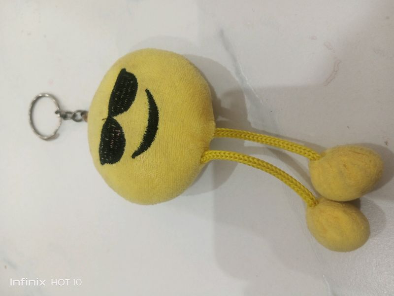 Smiley Emoji Keyring😎