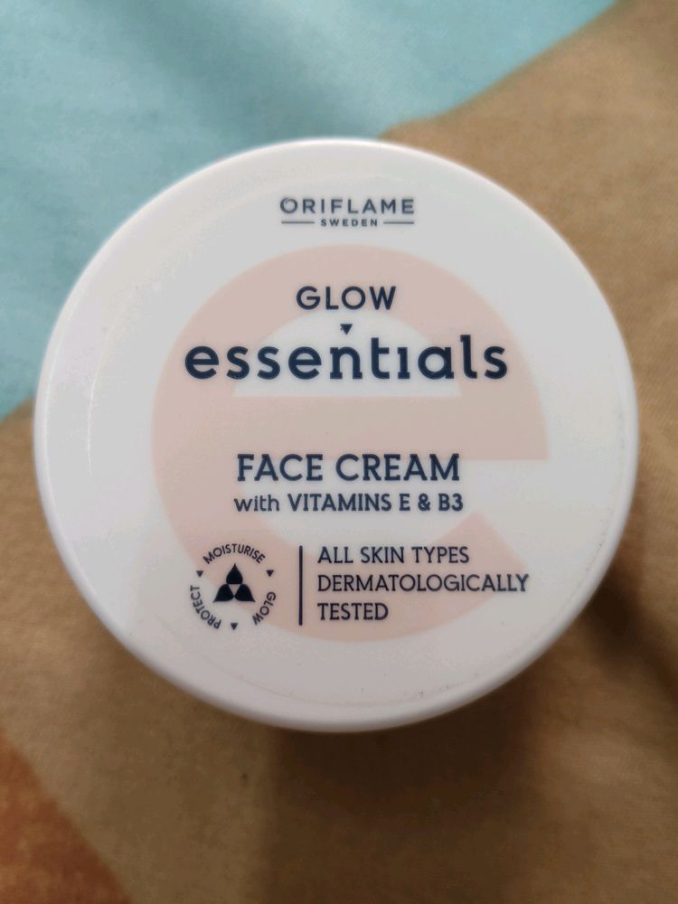 Glow Essential Face Cream