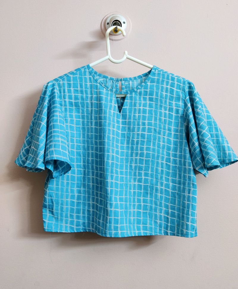 women's Light blue checkered crop top (butterfly sleeves)