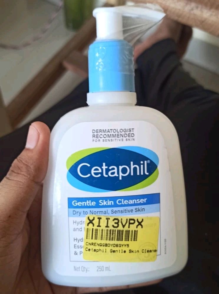 Cetaphil Face Wash by Cetaphi