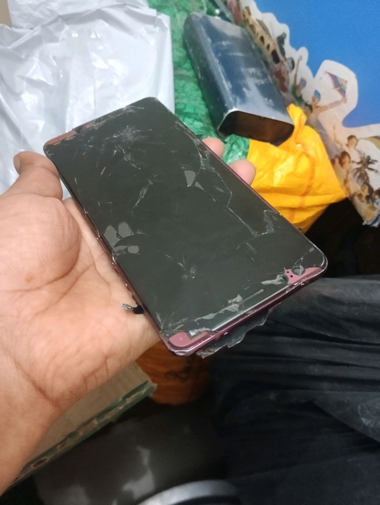 HTC U12plus Display Damage