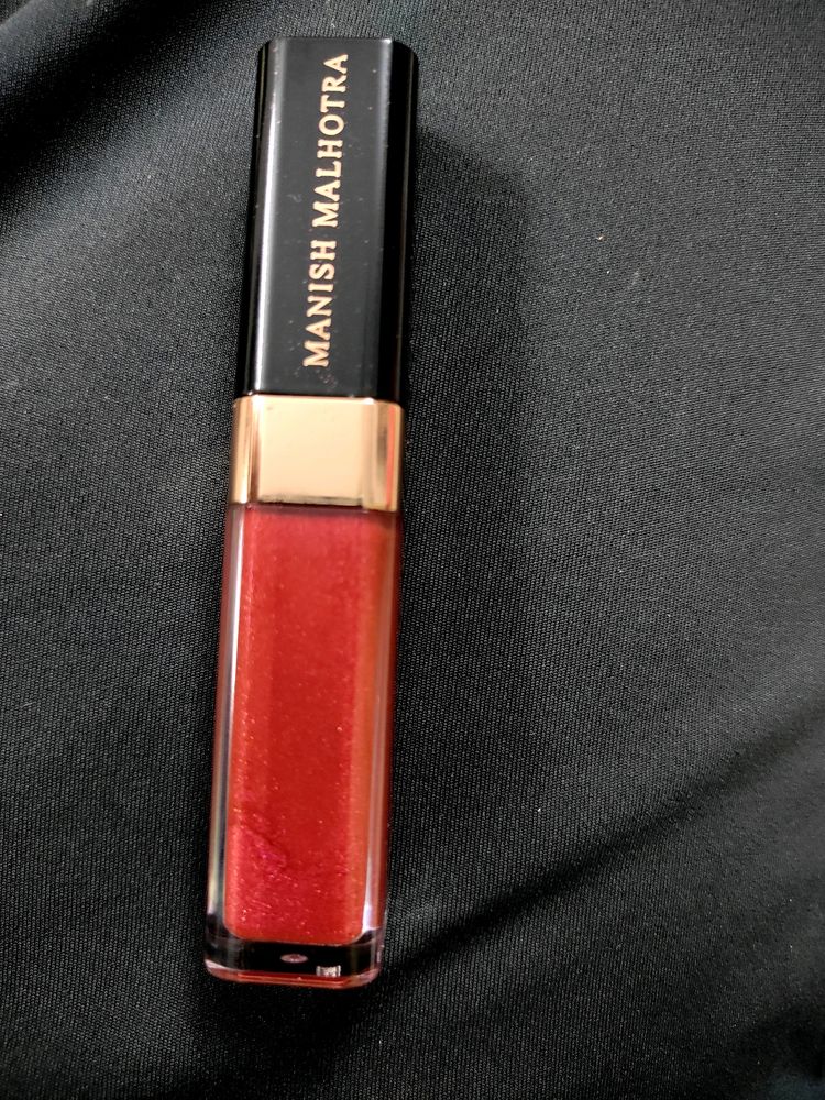 Manish Malhotra Lip gloss (Ravishing Red)