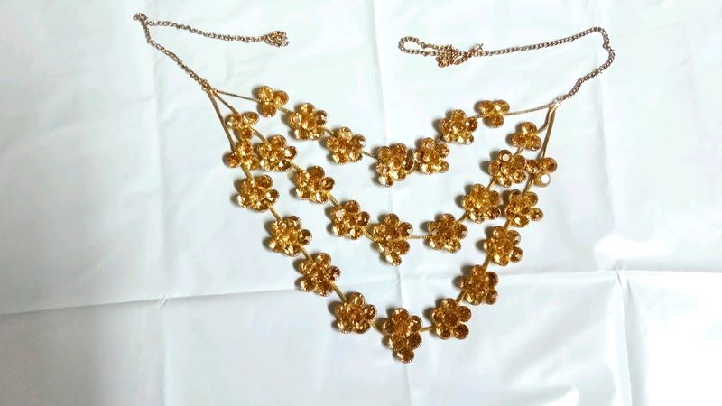 Single Neckpiece