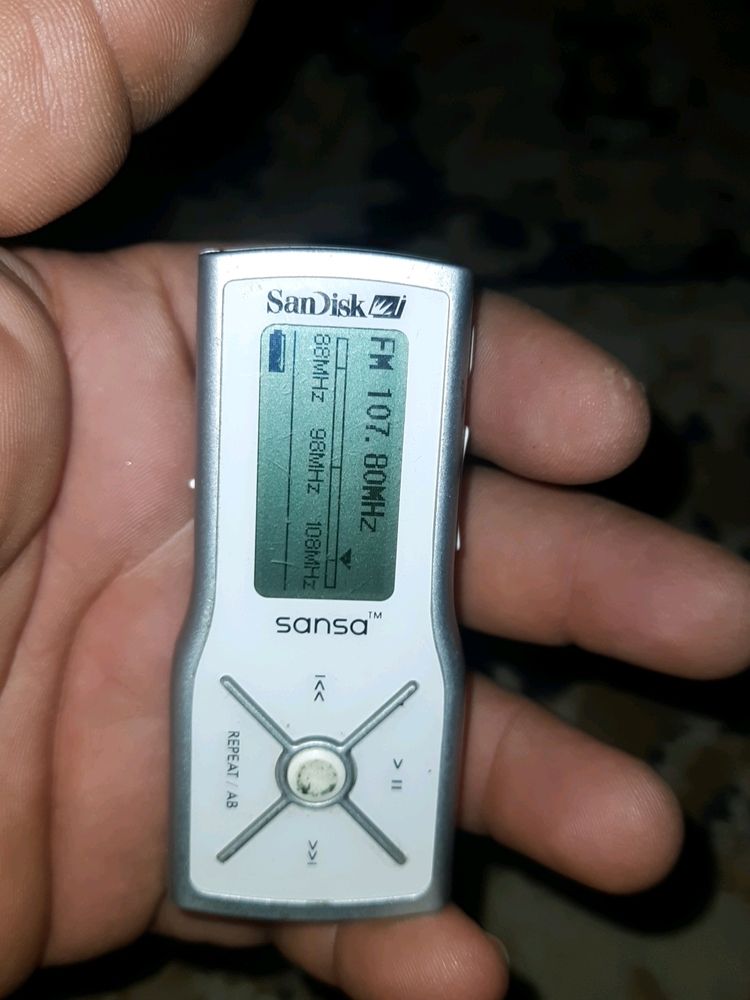 SanDisk 1gb Very Rare Mp3 Player