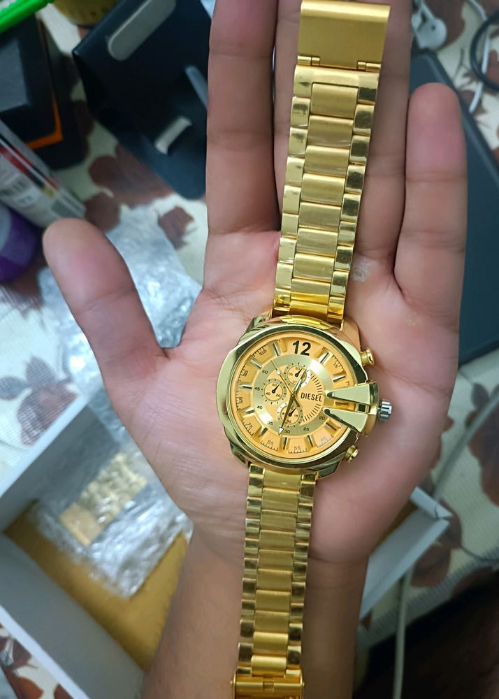 Dieseell Watch Premium 💯Golden Colour New 😍💯