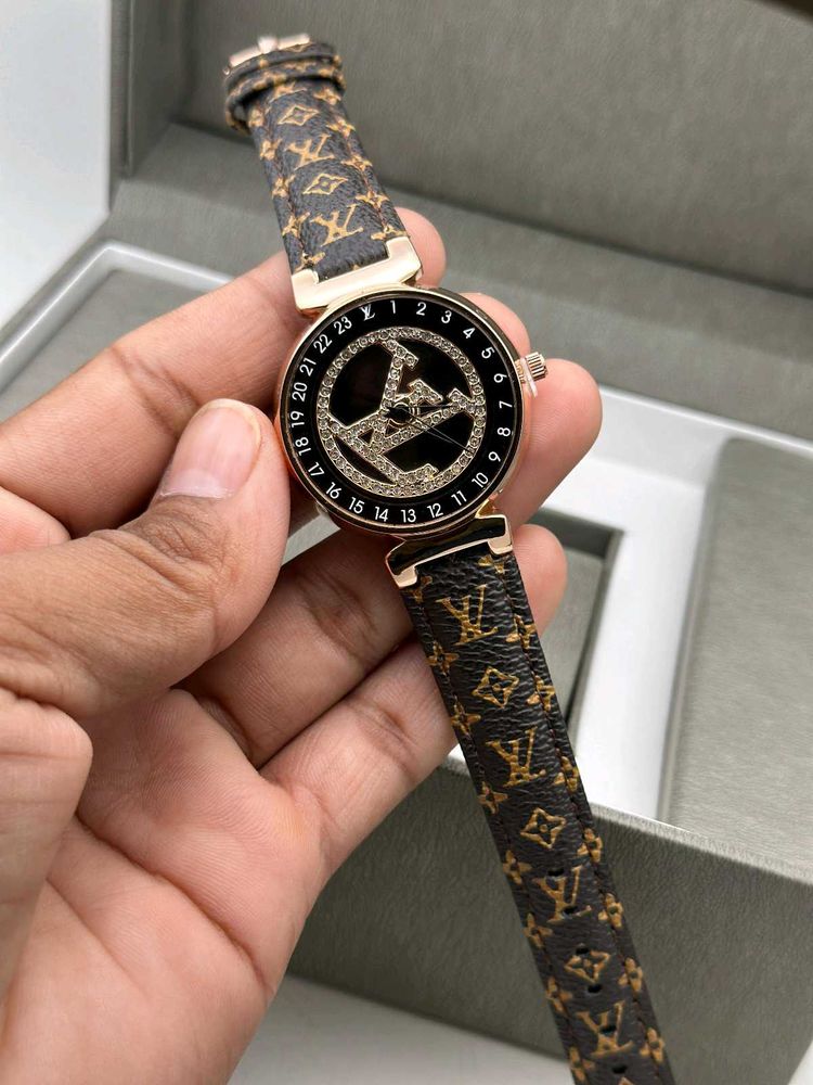 Louis Vuitton Women Master Copy Watch