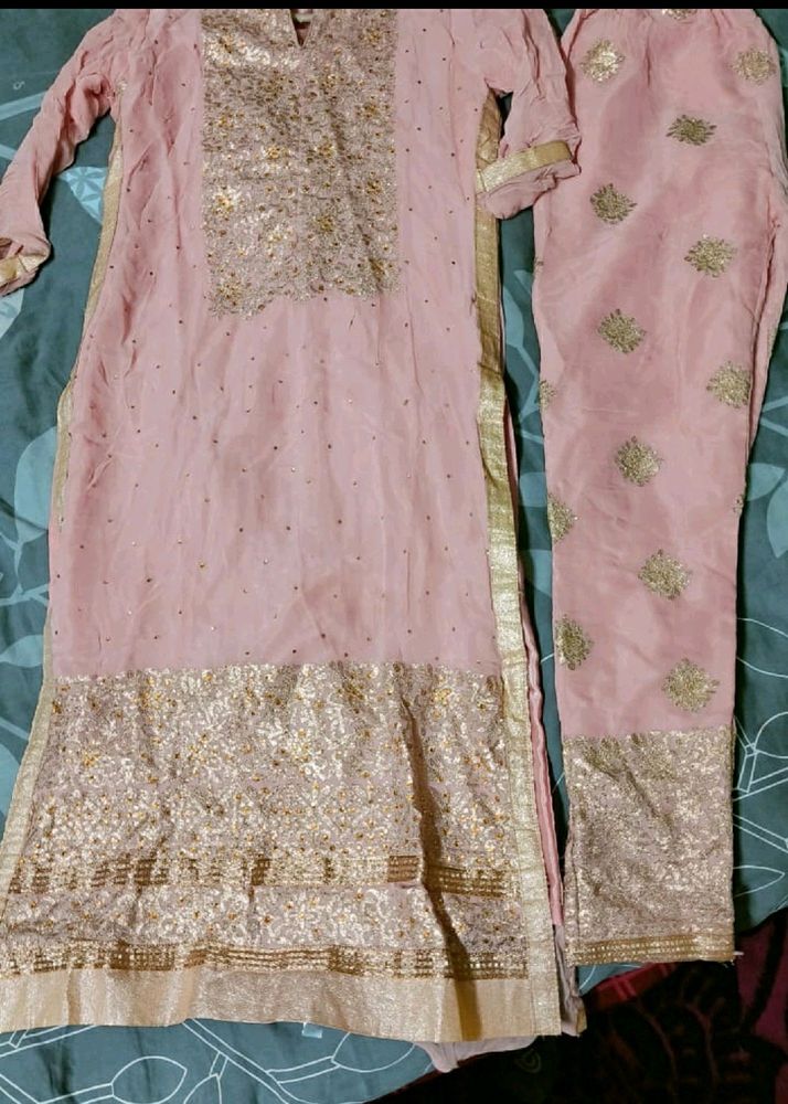 Very Pretty Suit Golden Kasab Work