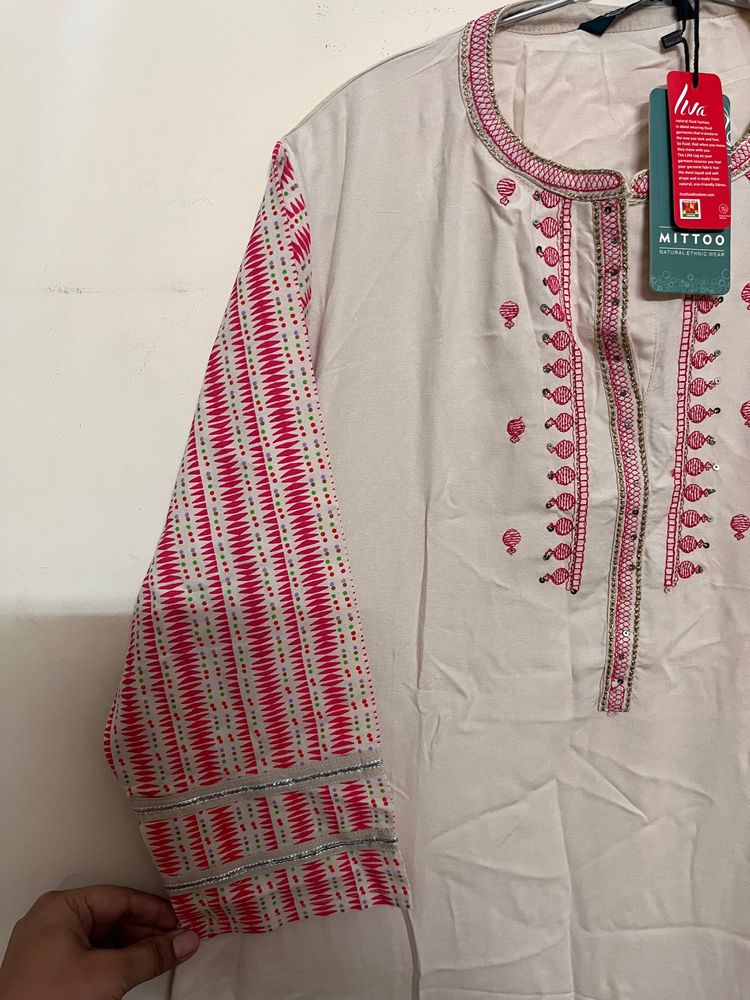 Off White Pink kurti