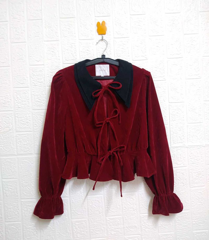 🎀Cute Velvet Top🎀