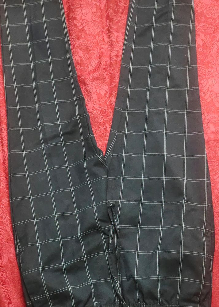 H&M Slim Fit Trouser Of Size XS/28