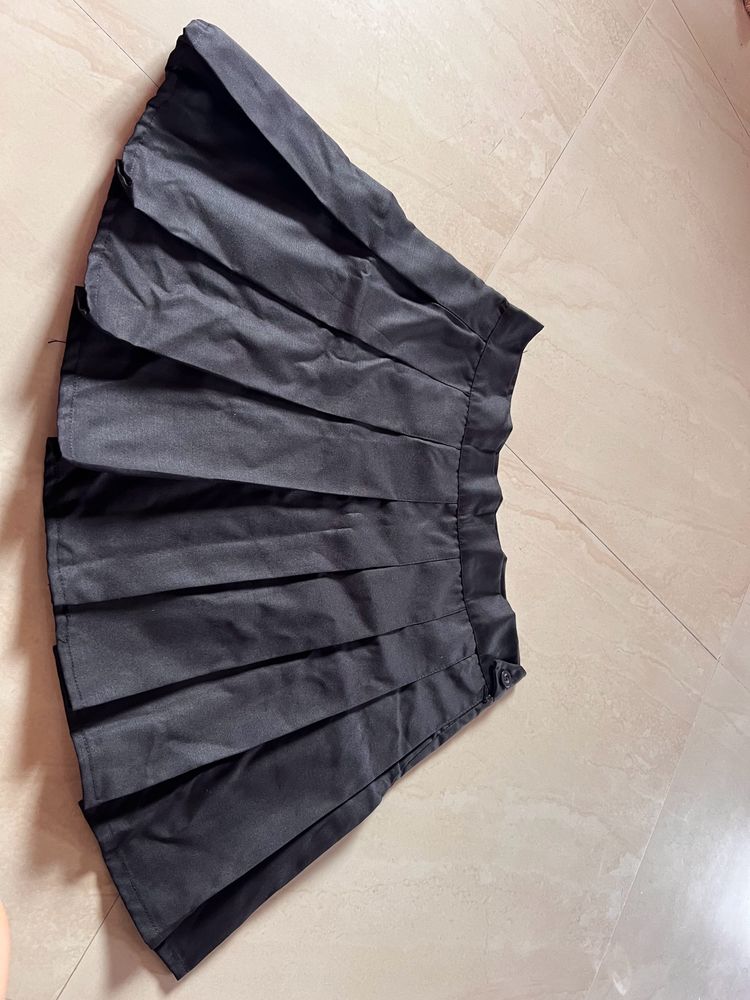 Pleated Mini Skirt/Tennis Skirt (Black)