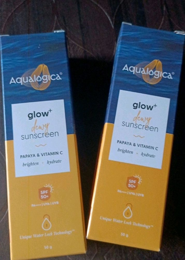 Aqualogica Glow+ Dwey Sunscreen