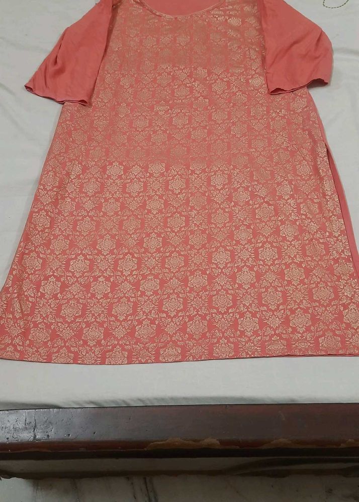 Aurelia Kurti