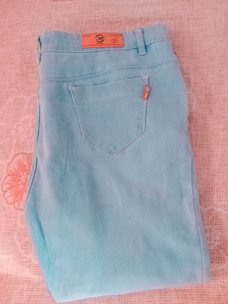 Light Blue High Quality Jeans For Women..