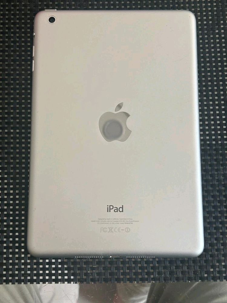 Apple iPad Mini 16GB Silver