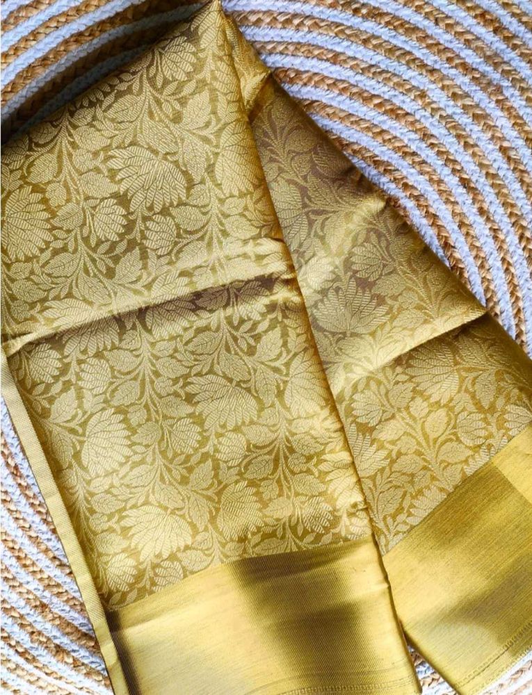 New Without Tag- Banarasi Tissue Silk Saree