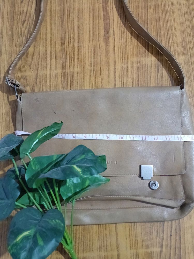 Original Leather: International Brand Sling Bag