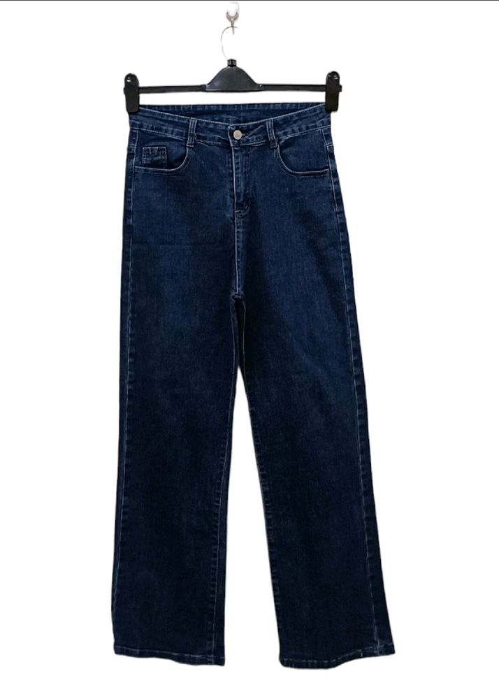 New unused Straight fit jeans