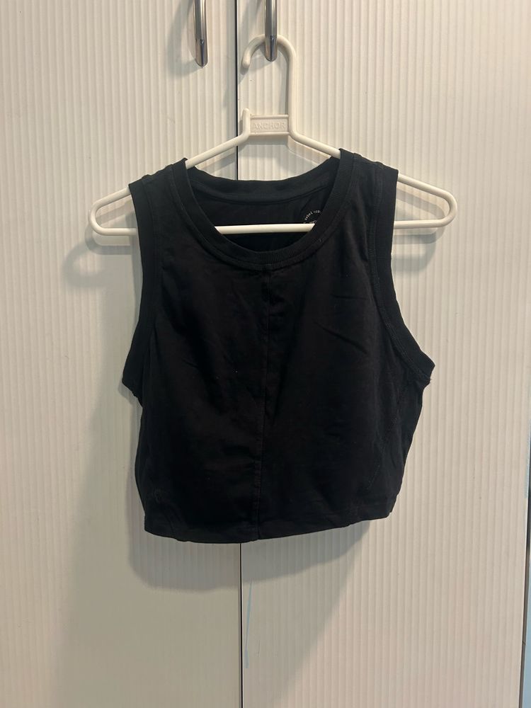 Style Back Croptop In Black