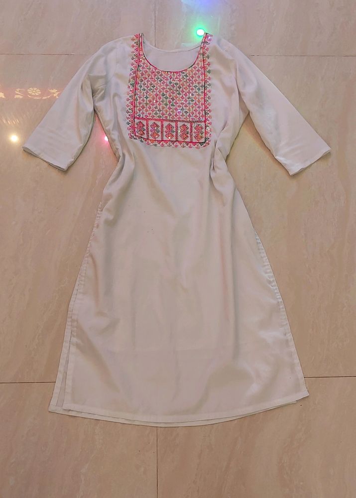 White Kurti