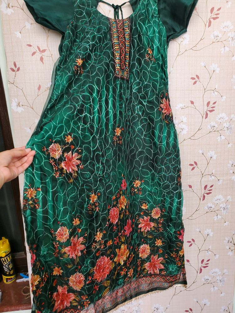 Green Kurthi WITH THREAD WORK All Over