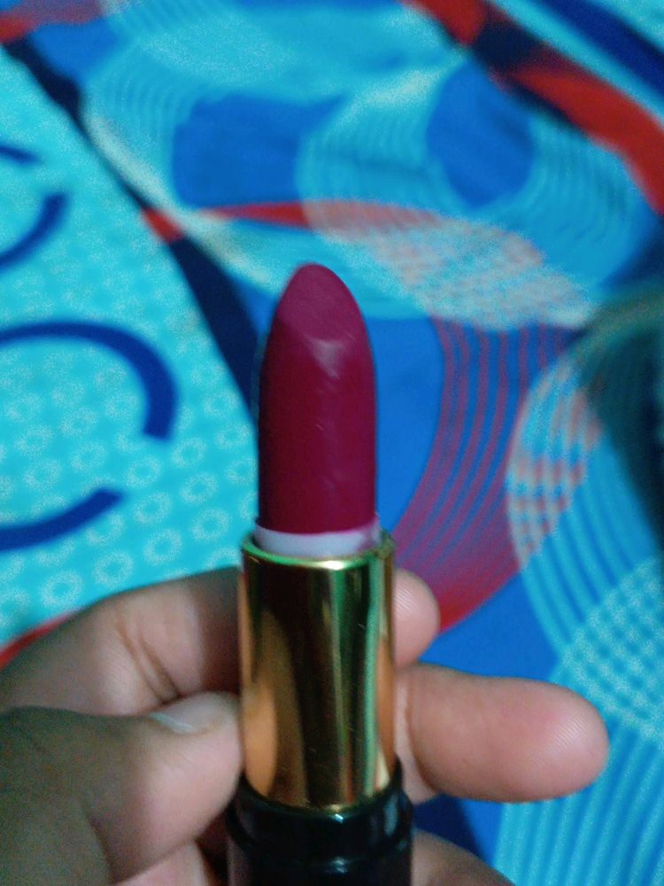 Lovely Matta Lipstick 😍