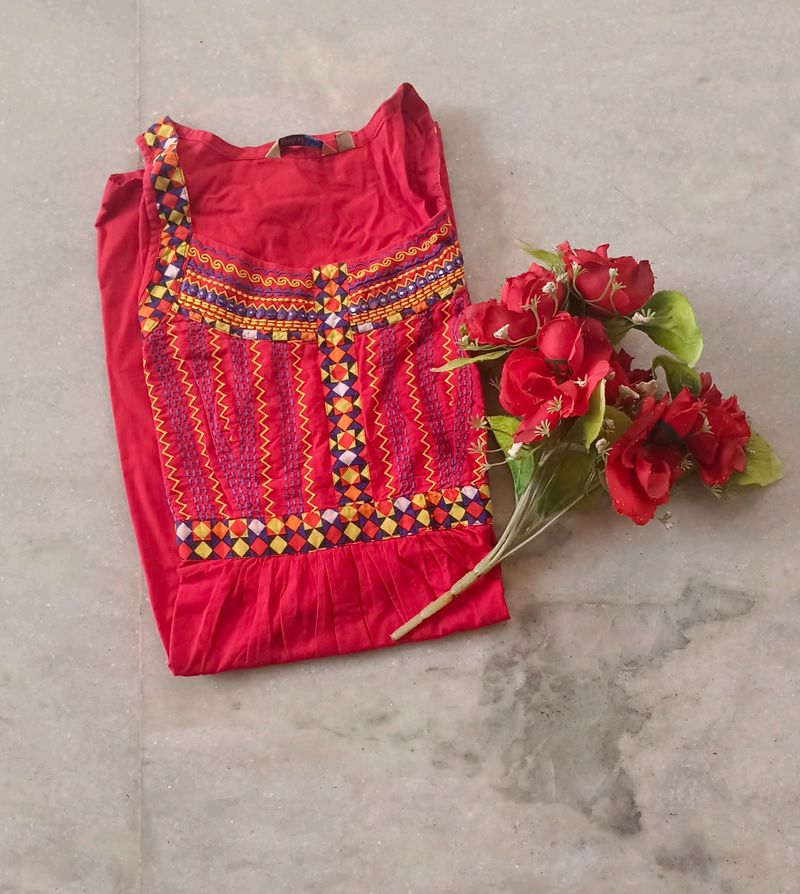 Preety Sleeve Less Kurti