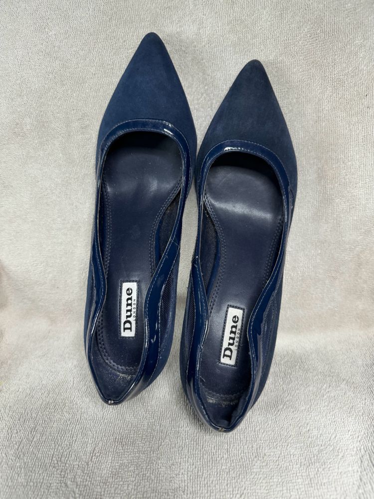 It’s a Very Comfortable Blue Heels From Dune