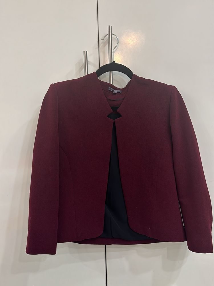 Casual maroon colour Cropped Jacket