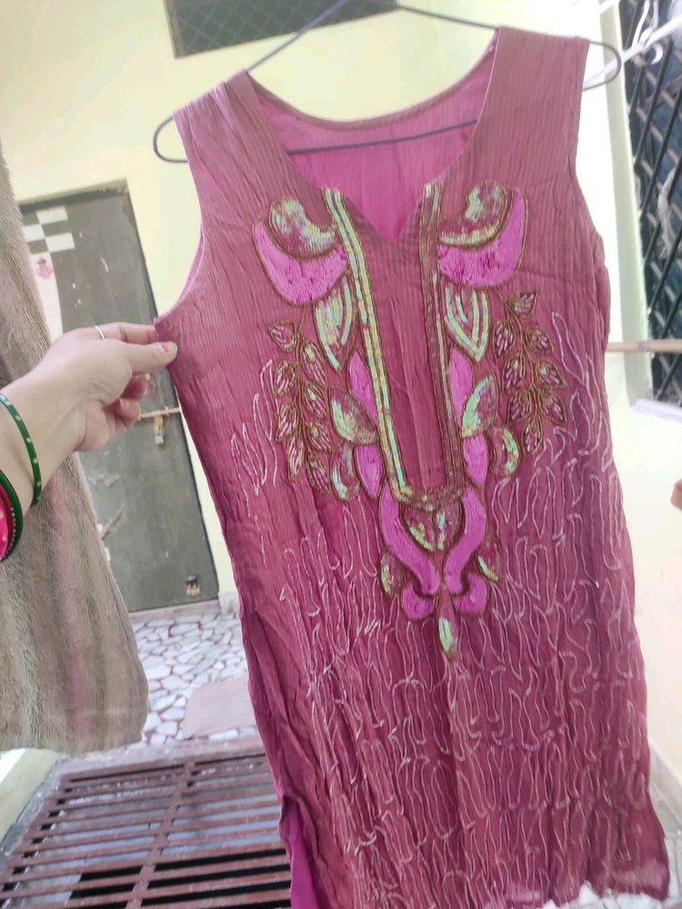 Magenta Kurti