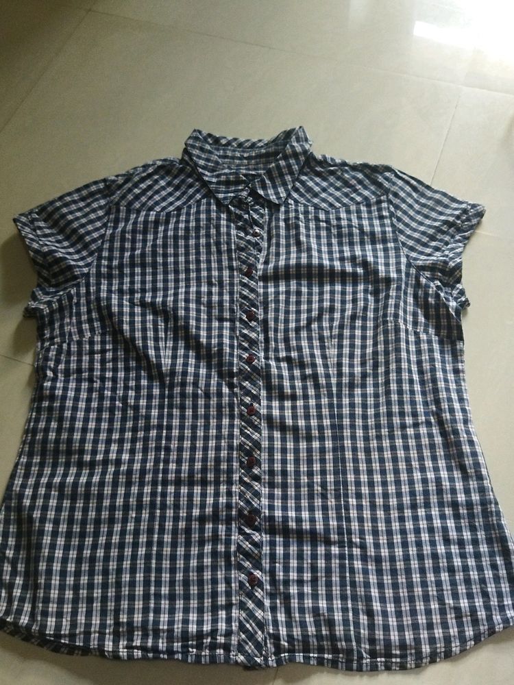 White And Navy Blue Checks XL Shirt