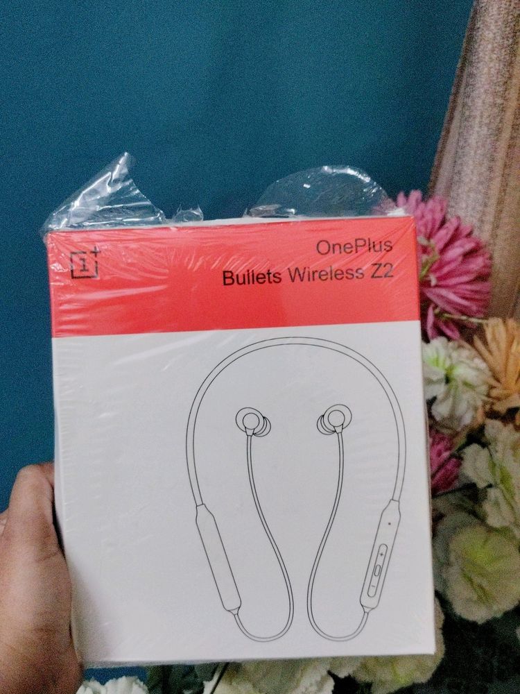 Brand New One Plus Bullets Wireless Z2 Collar Band