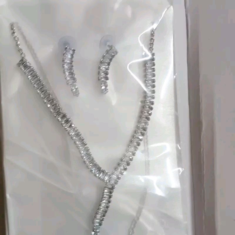 Diamond Necklace & Earrings 💎