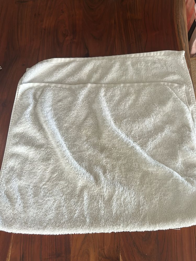 33*19 Inch White Pure Cotton Towel