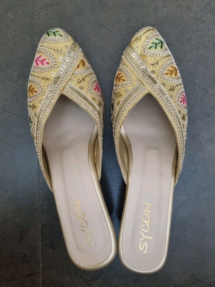 Rajasthan Golden Heels