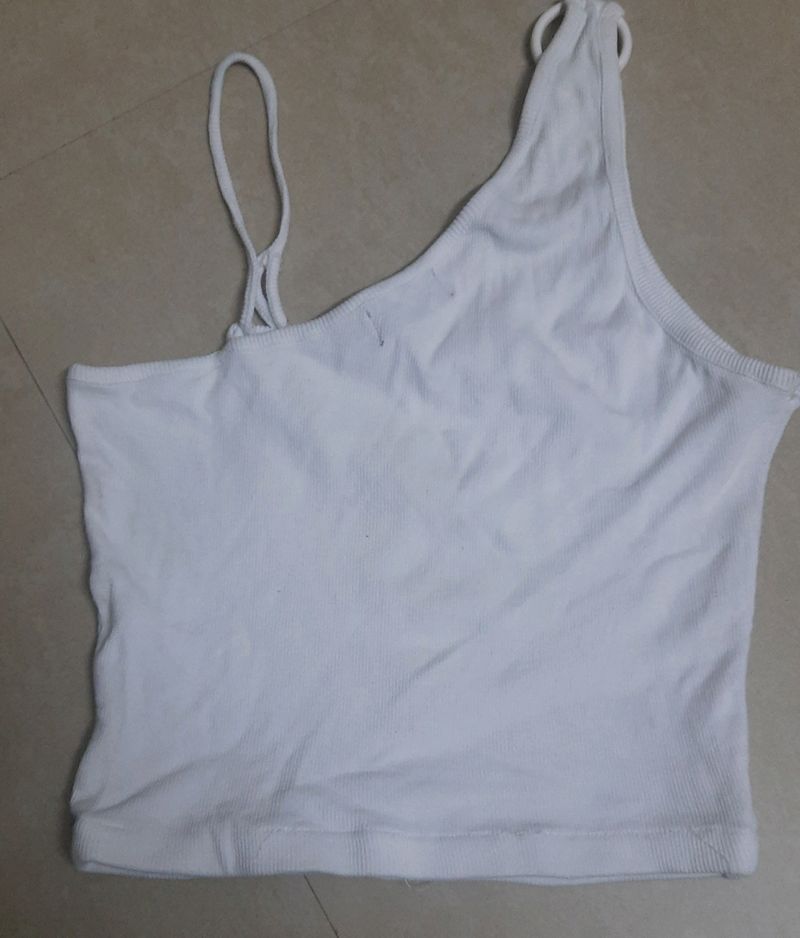 white casual one shoulder tank crop top