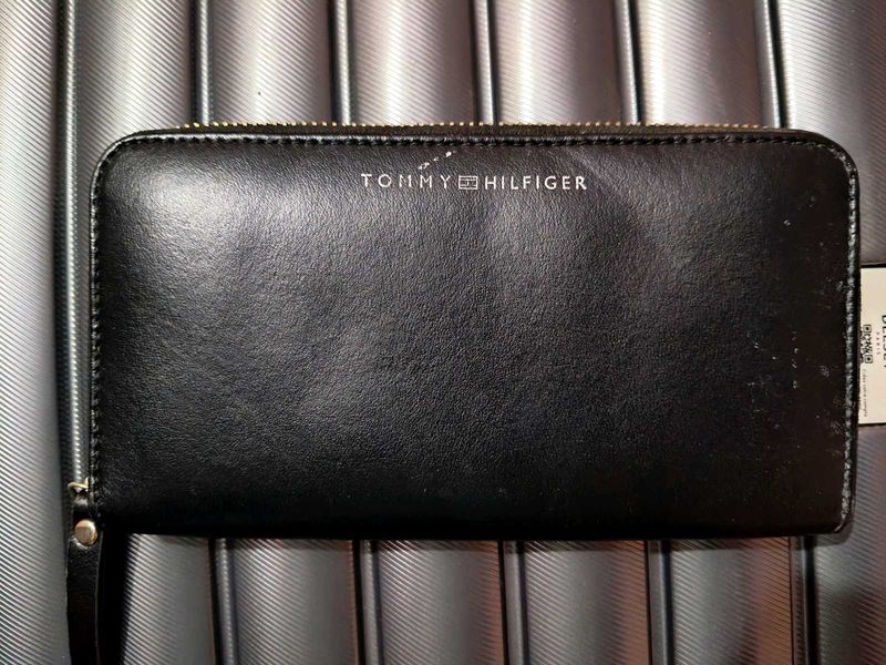 Tommy Hilfiger Clutch