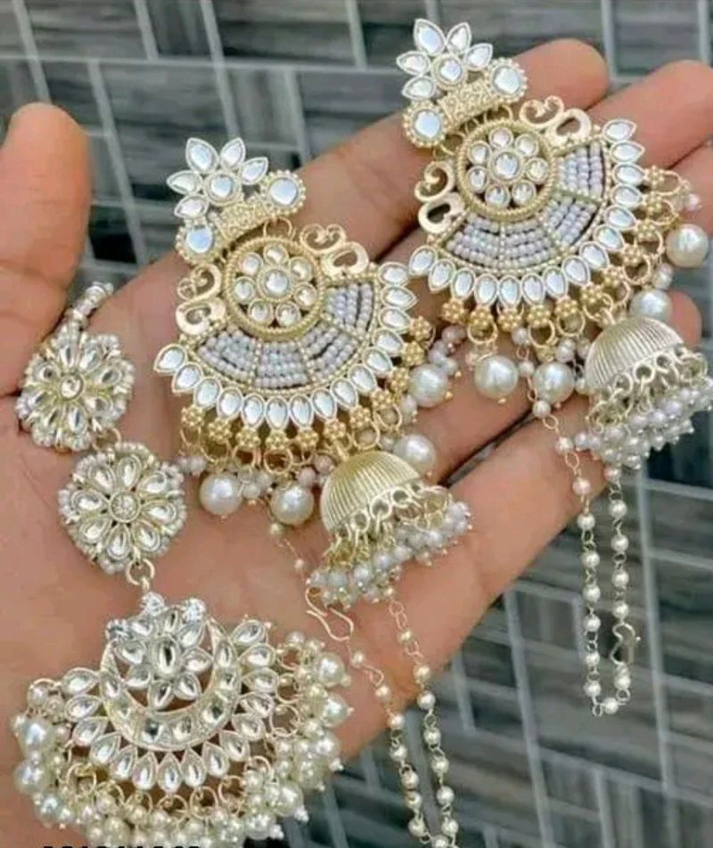 Earrings  With Tika Set