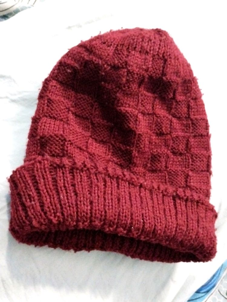 Winter's UNISEX Woolen Cap - Shade: Maroon