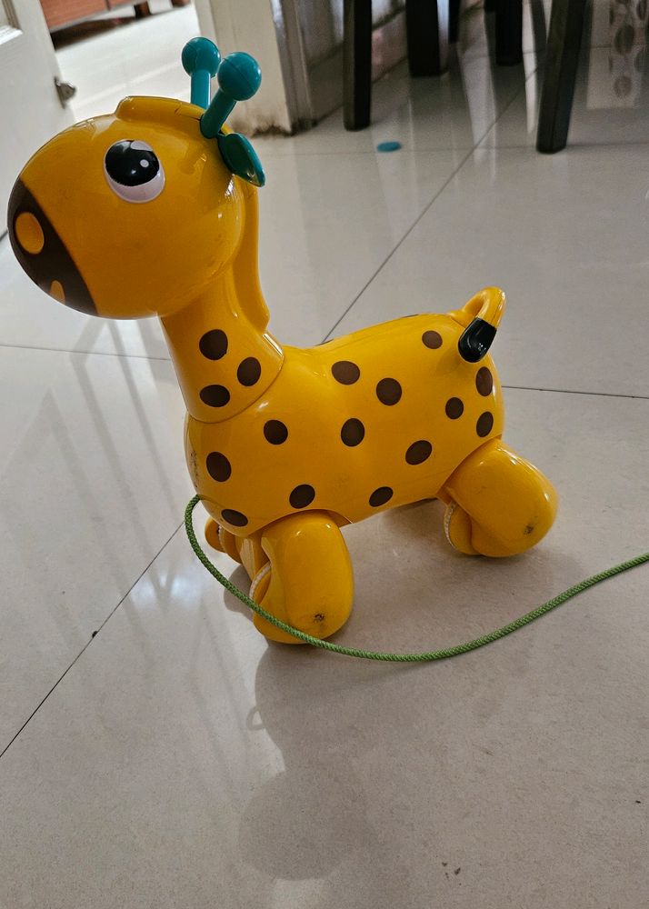 Girrafe PULL ALONG TOY FUNSKOOL