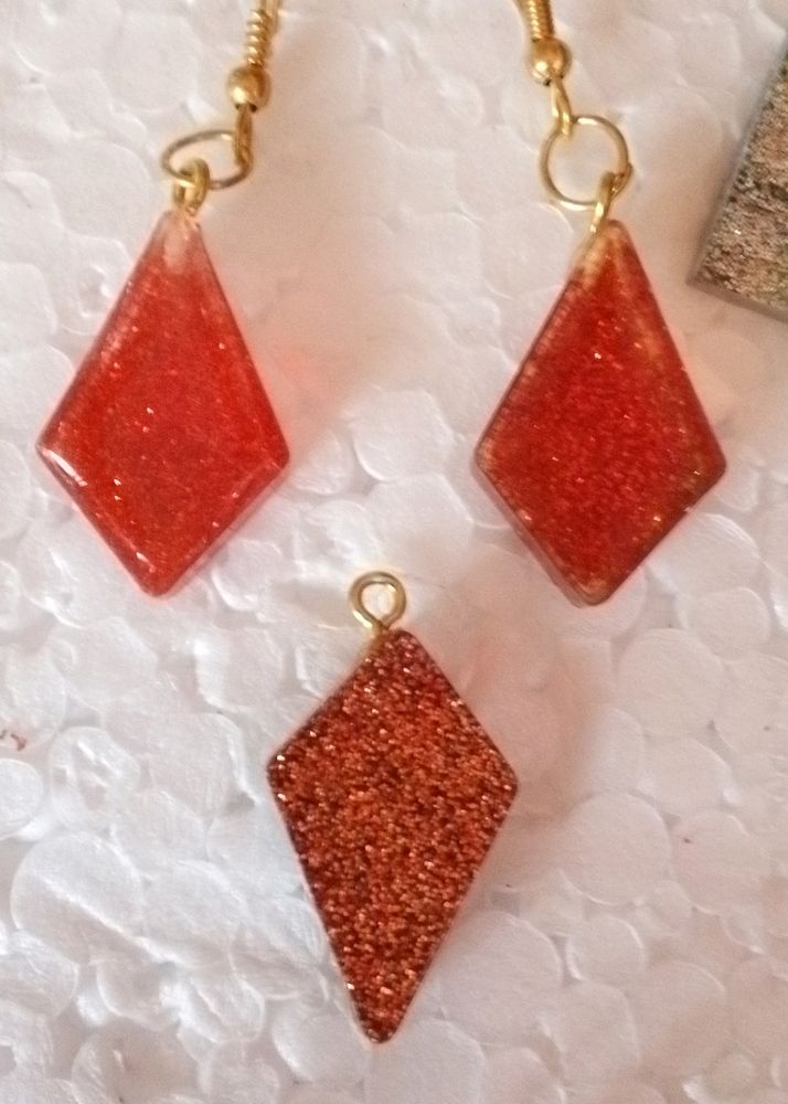 Resin Base  Earring With Pendent