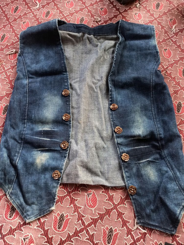 Denim Sleevless Jacket