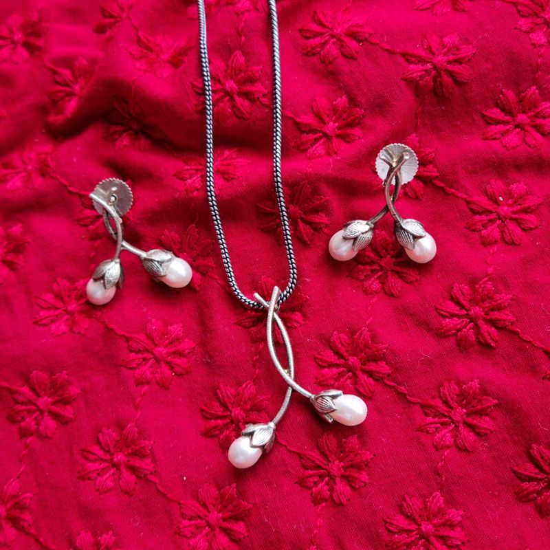 Shaya Inspired White Bud Silver Replica Set