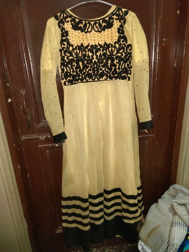 Women Anarkali Kurta In Coins