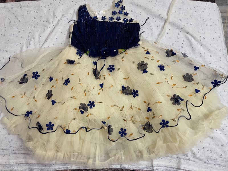 Party Wear Frock For Girls Aged 3 To 4years